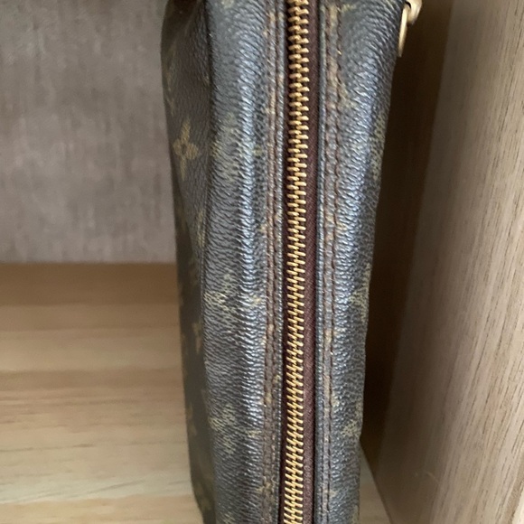 Authentic Vintage Louis Vuitton Trousse 23 - Picture 10 of 14